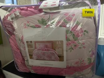 Twin coquette comforter set