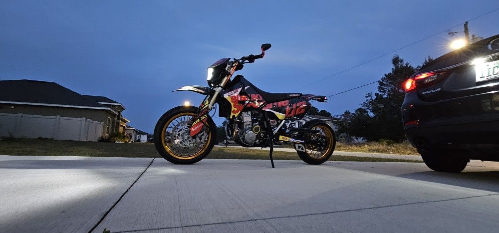 Suzuki DRZ400SM..400cc