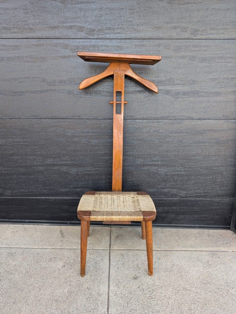 Super Cool Vintage MCM Gentleman's Valet Chair