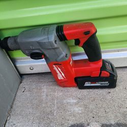 Milwaukee M18 Fuel Hammer Drill WY Battery 6.0 Include $220 Firm 