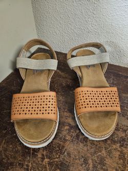 Sketchers summer sandals