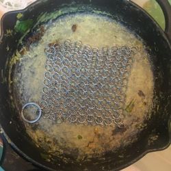 Does Your Cast Iron Skillet / Stoneware Look Like This??