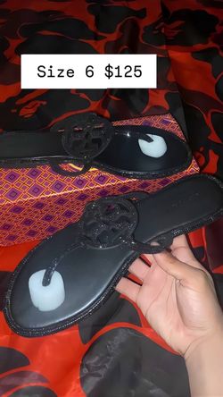 Size 6 VVS Tory Burch