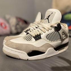 Nike Air Jordan 4 Retro "Military Black" sneaker 