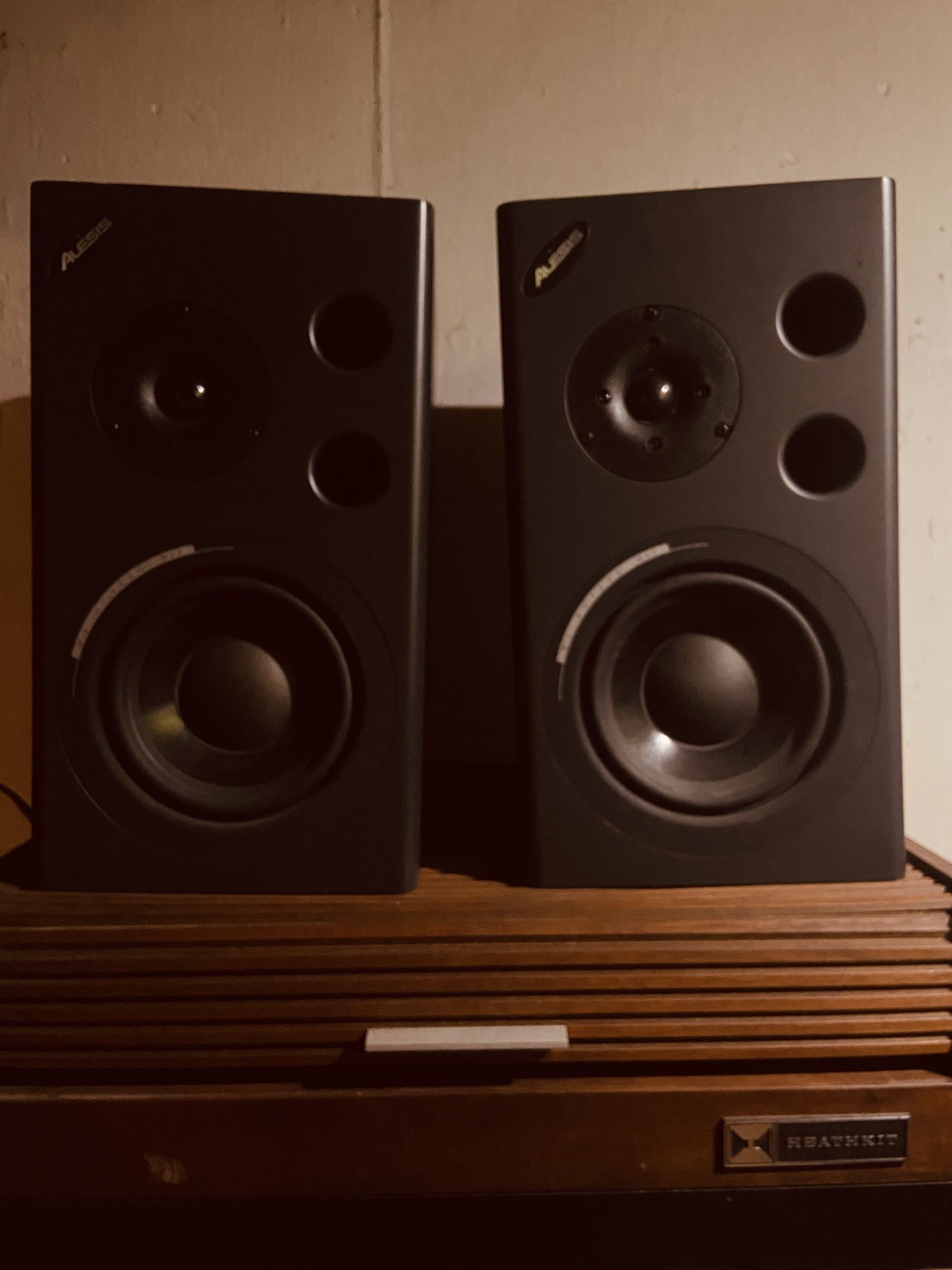 Alesis studio monitor (set)