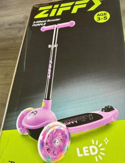 NEW 3 Wheel Kick Scooter with LED Light Up Wheels for Ages 3-5 New, Open Box 110 Pound Capacity