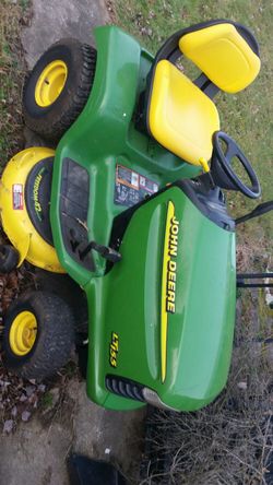 John Deere LT155