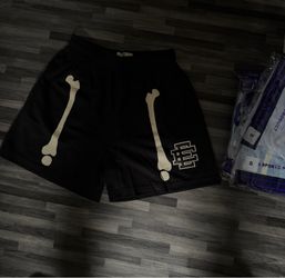 EE shorts