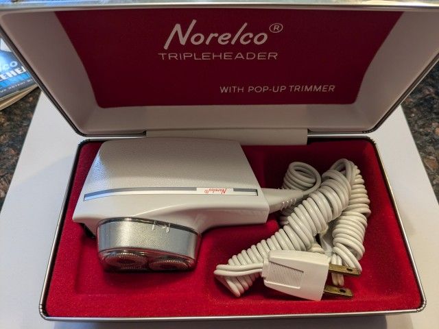 Working Circa 1958 Norelco Shaver Never Used
