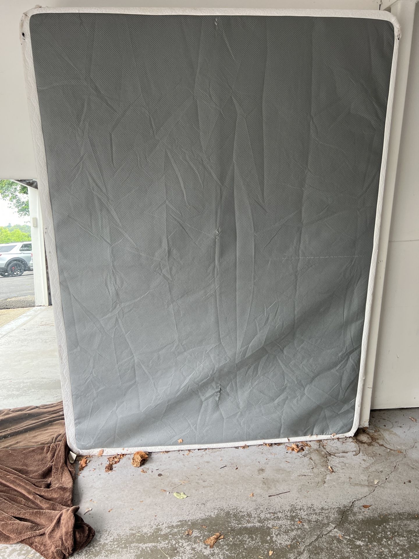 Need Box Spring Brought To Dump ($20)
