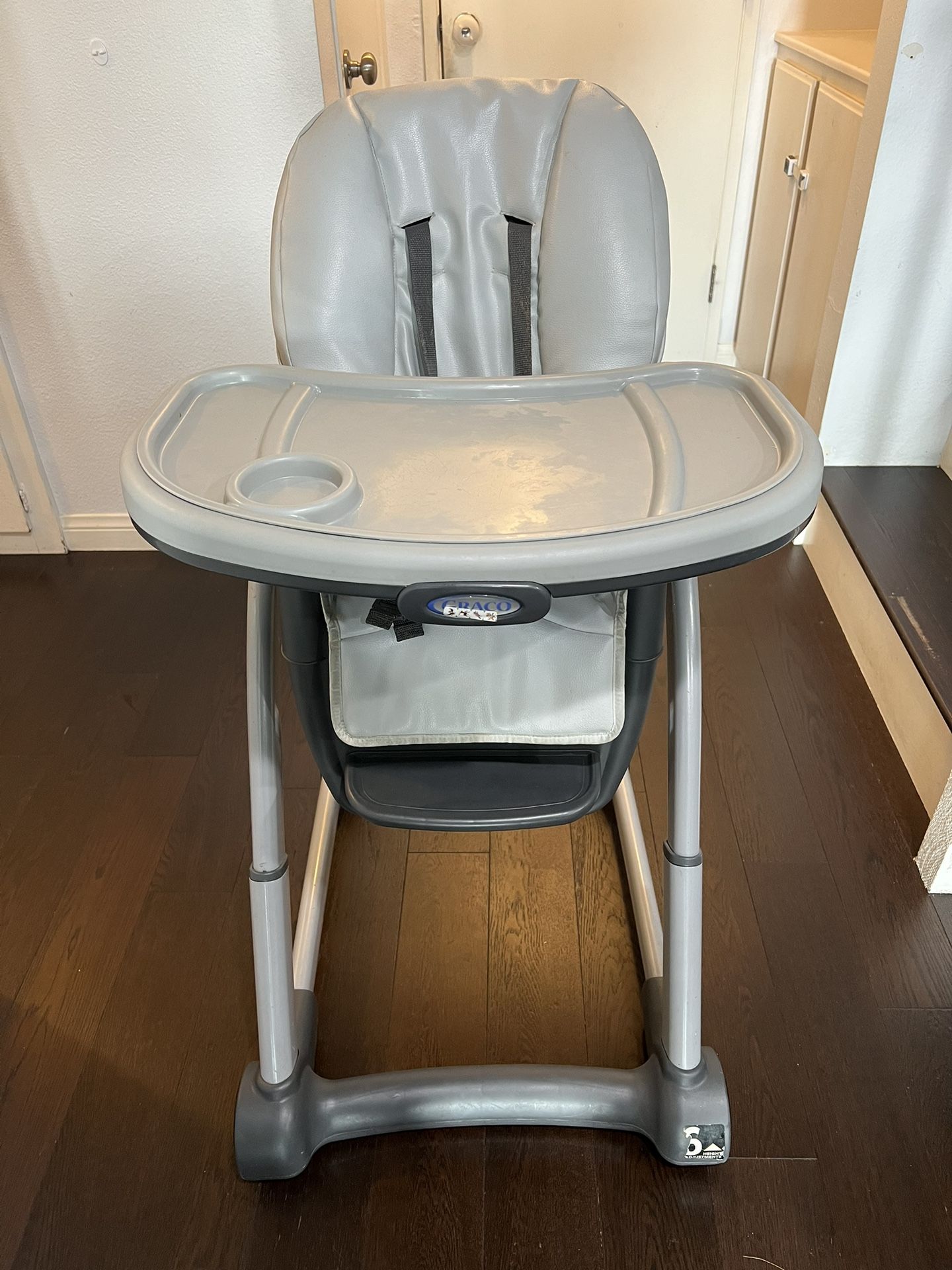 Graco Blossom 6 in 1 Convertible High Chair, Sapphire