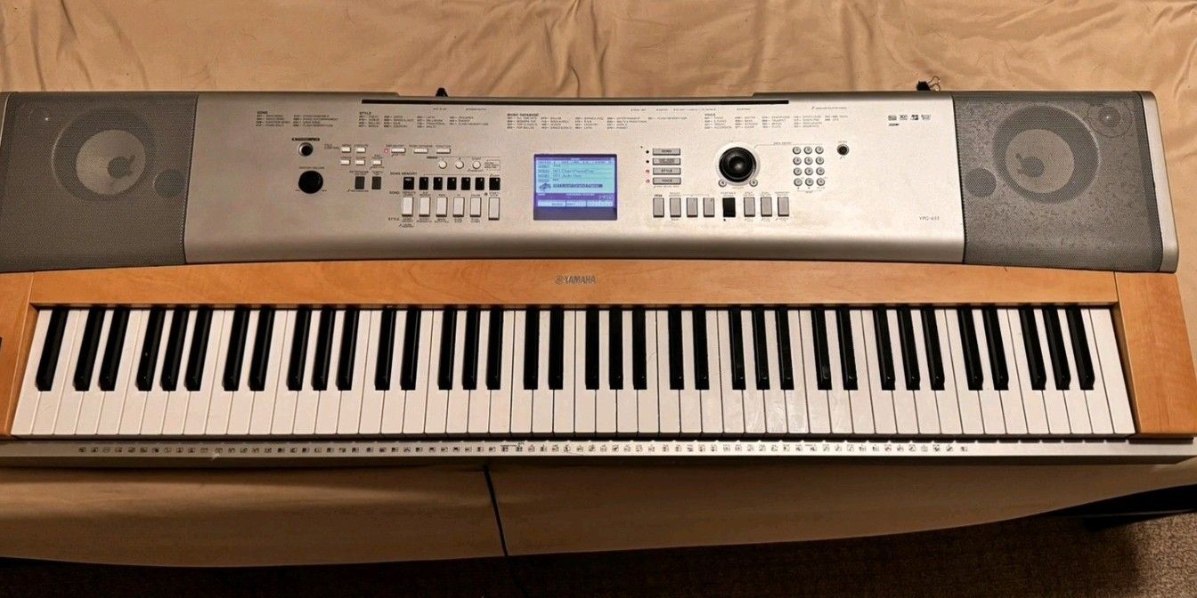 Yamaha YPG-635 88 Weighted Key Midi USB Keyboard