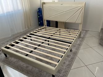 Queen Size Bed Frame with USB/C Type outlet