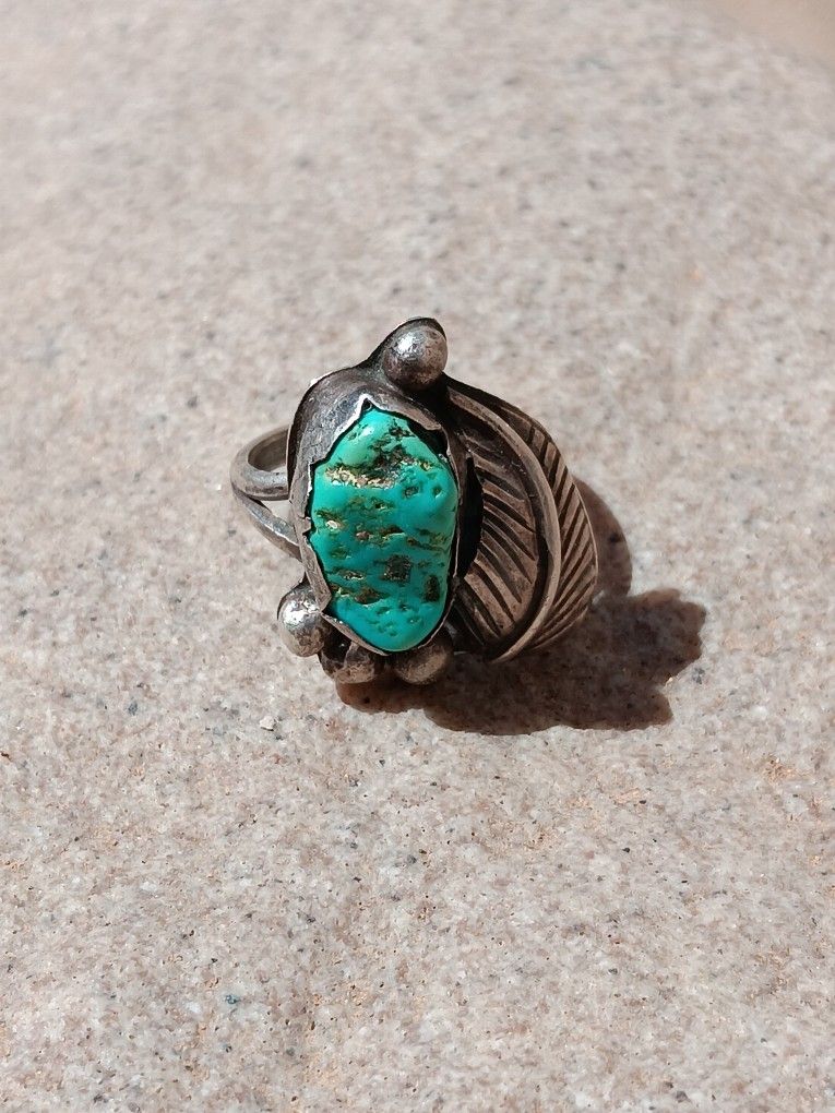 Super Pretty Ring, Vintage Turquoise. Size 5.5 Asking $30. Please Message Me If You're Interested.