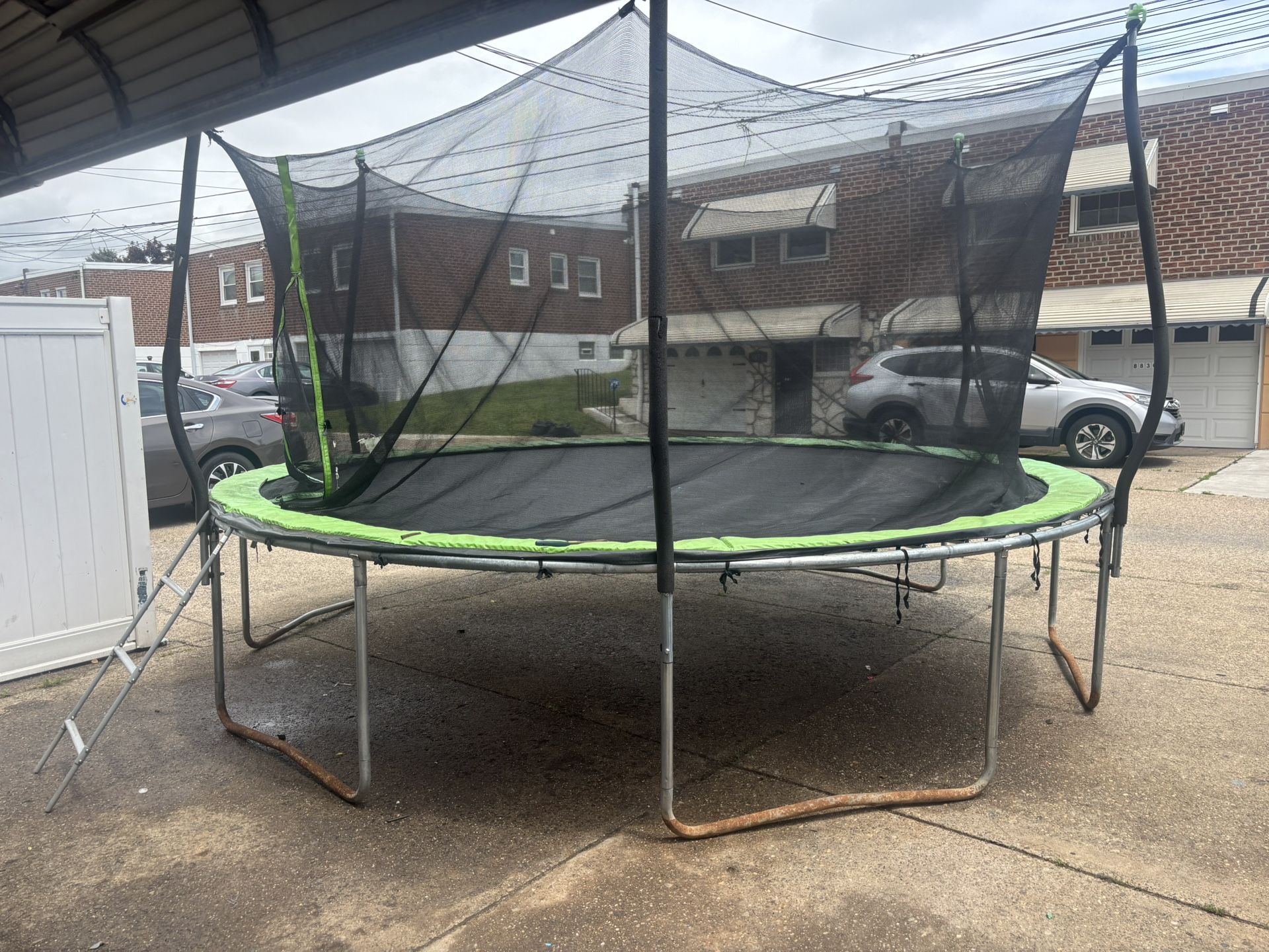 Trampoline