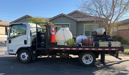 Isuzu NPR-HD Flatbed Power Washing truck