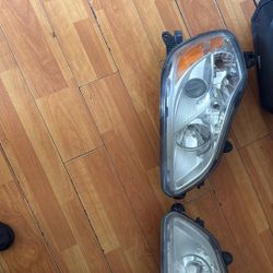 Kenworth T680 OEM headlights