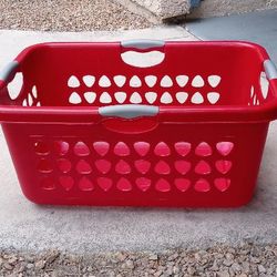 Laundry Basket Huge Sale Tons Of Stuff Read Description Door Pick Up Only