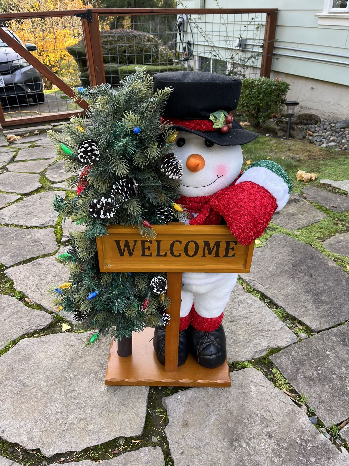 Snowman Welcome Figurine