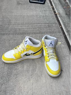 Jordan 1 Mid Dynamic Yellow Floral (GS) Size 5.5Y