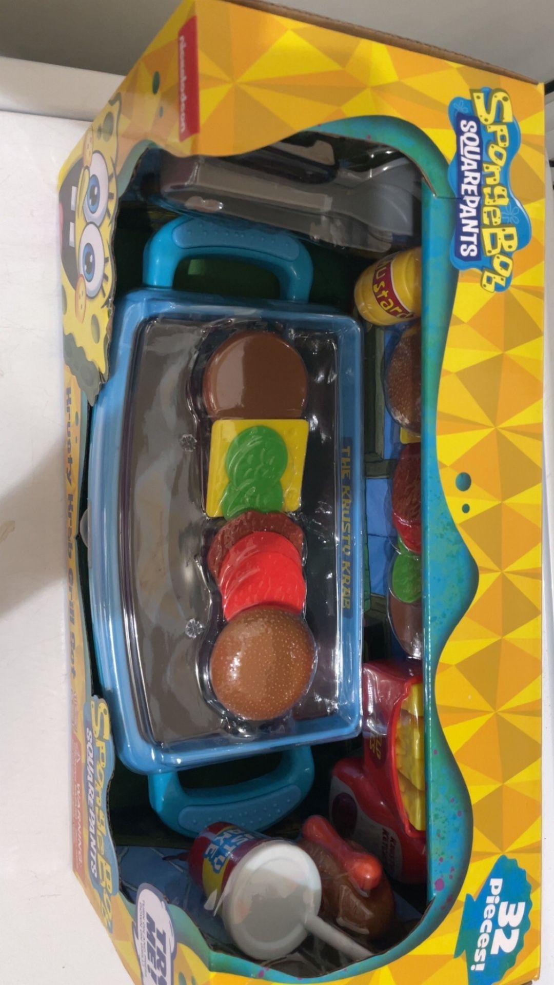 SpongeBob SquarePants Grill Set (32 Pcs) (New In Box)