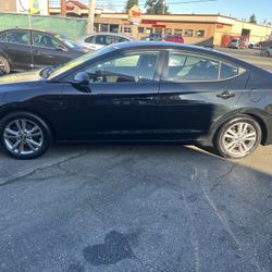 2017 Hyundai Elantra 