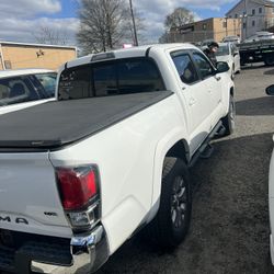 2017 Toyota Tacoma Truck