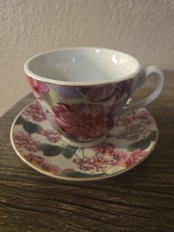 Beautiful Floral Decorative Teacup and Saucer Set