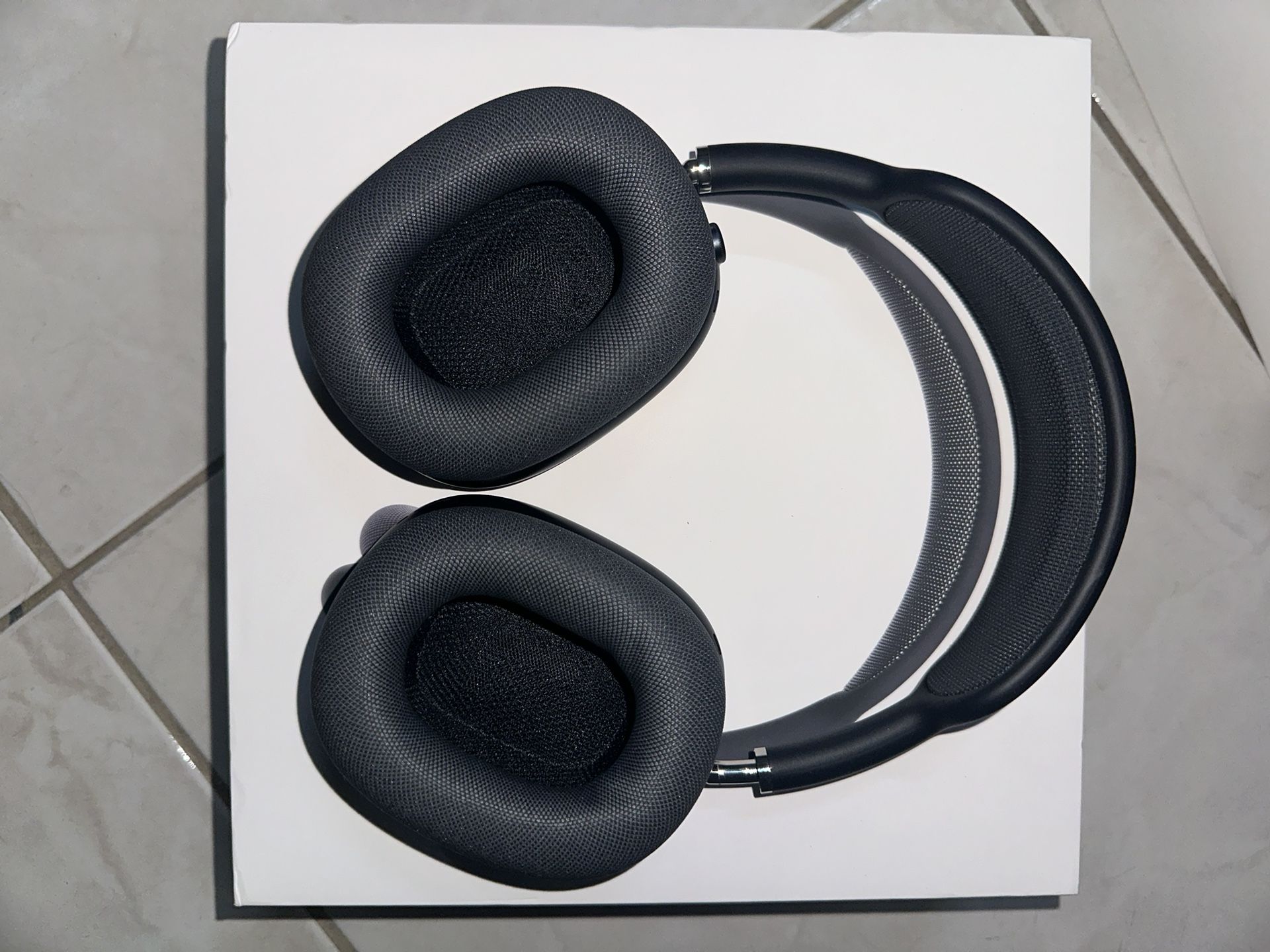 AirPods Max Midnight