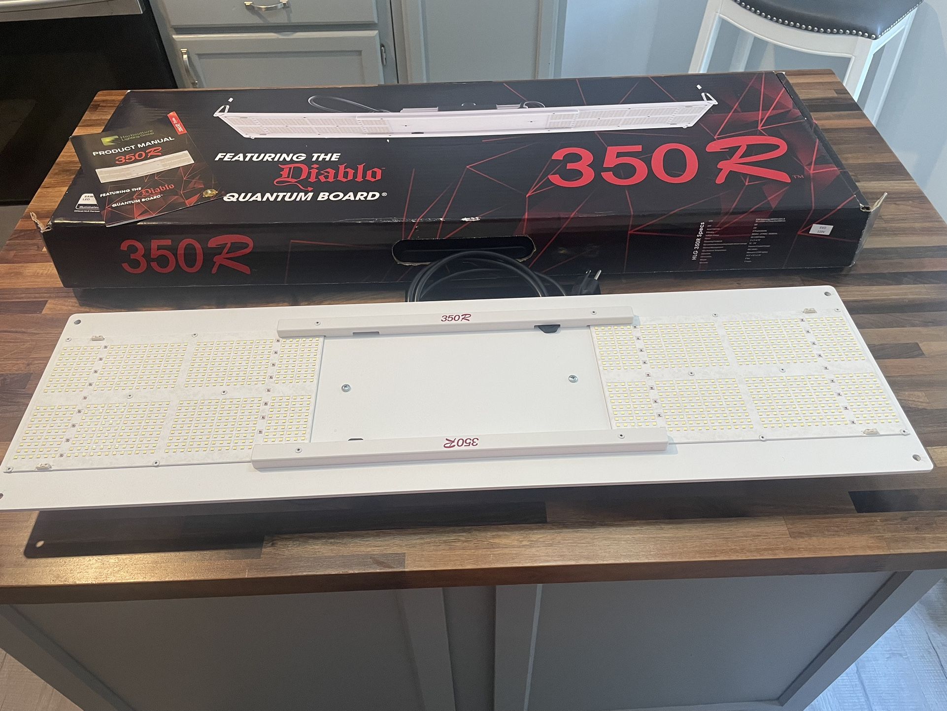 HLG 350 Diablo LED Light