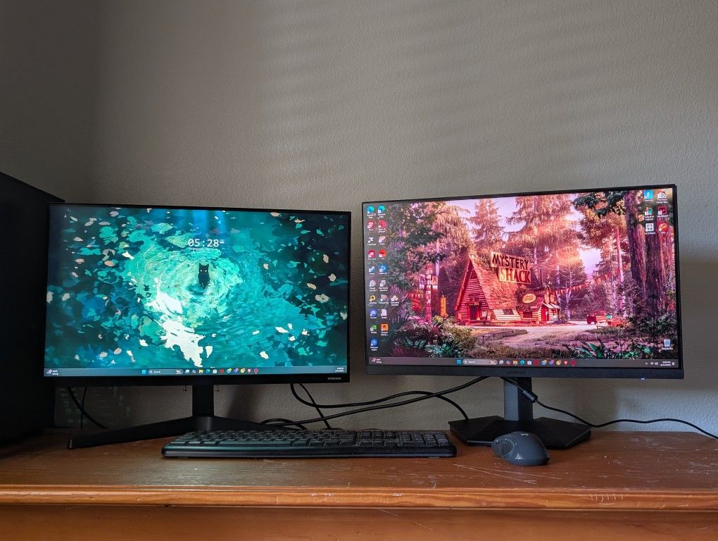 2 PC Monitors And Duel Monitor Mount