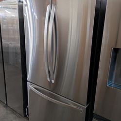 LG LRFLC2706S
36 Inch Smart Freestanding Counter-Depth MAX™ French Door Refrigerator