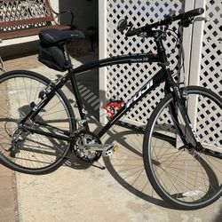 Fuji 2.0 Absolute 26 Inch Nine Speed Bicycle