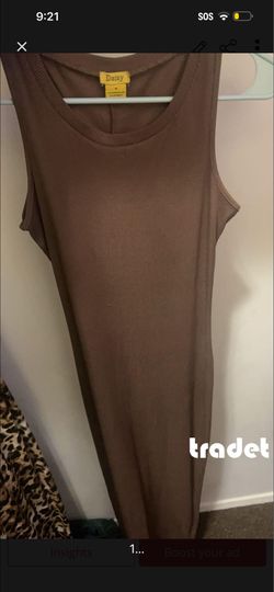 Sleeveless brown dress