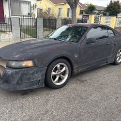 2004 Ford Mustang