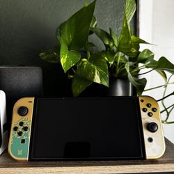 Nintendo Switch OLED + ACCESSORIES/ GAMES