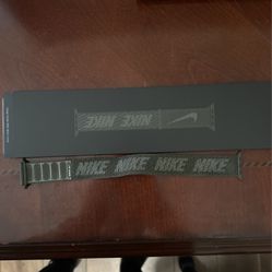 Apple Nike Band - 45mm (Cargo Khaki)