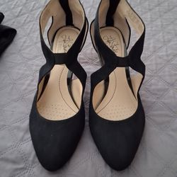 Vendo bonitos zapatos zize 8.5