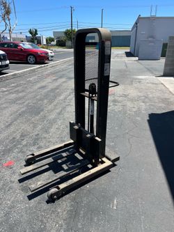 Pallet jack/Pallet stacker lift