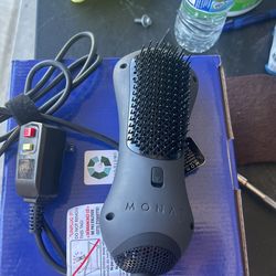 Monat Hair Brush 