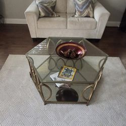 Sofa And Table Z Gallery