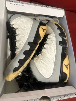 AIR JORDANS