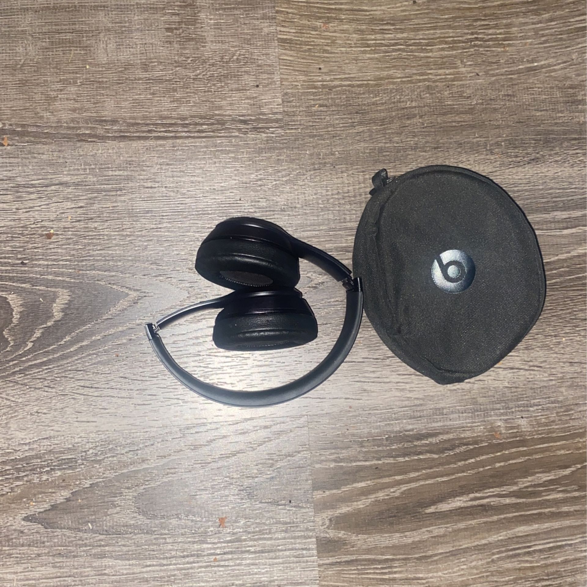 Beats Solo Wireless Bluetooth