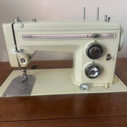Vintage Sears Roebuck Sewing Machine year 1971