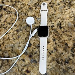 Apple Watch SE - GPS