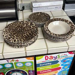 Cheetah Print Dish Set