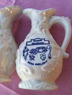 Vintage Hollywood wax museum Pair of salt and pepper shakers