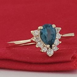 ⛔️ RESERVED ⛔️ 14k Size 6.25 Beautiful Solid Yellow Gold London Blue Topaz and Diamonds Ring!/ Anillo de Oro con 1 Topacio Azul y Diamantes! 👌🎁