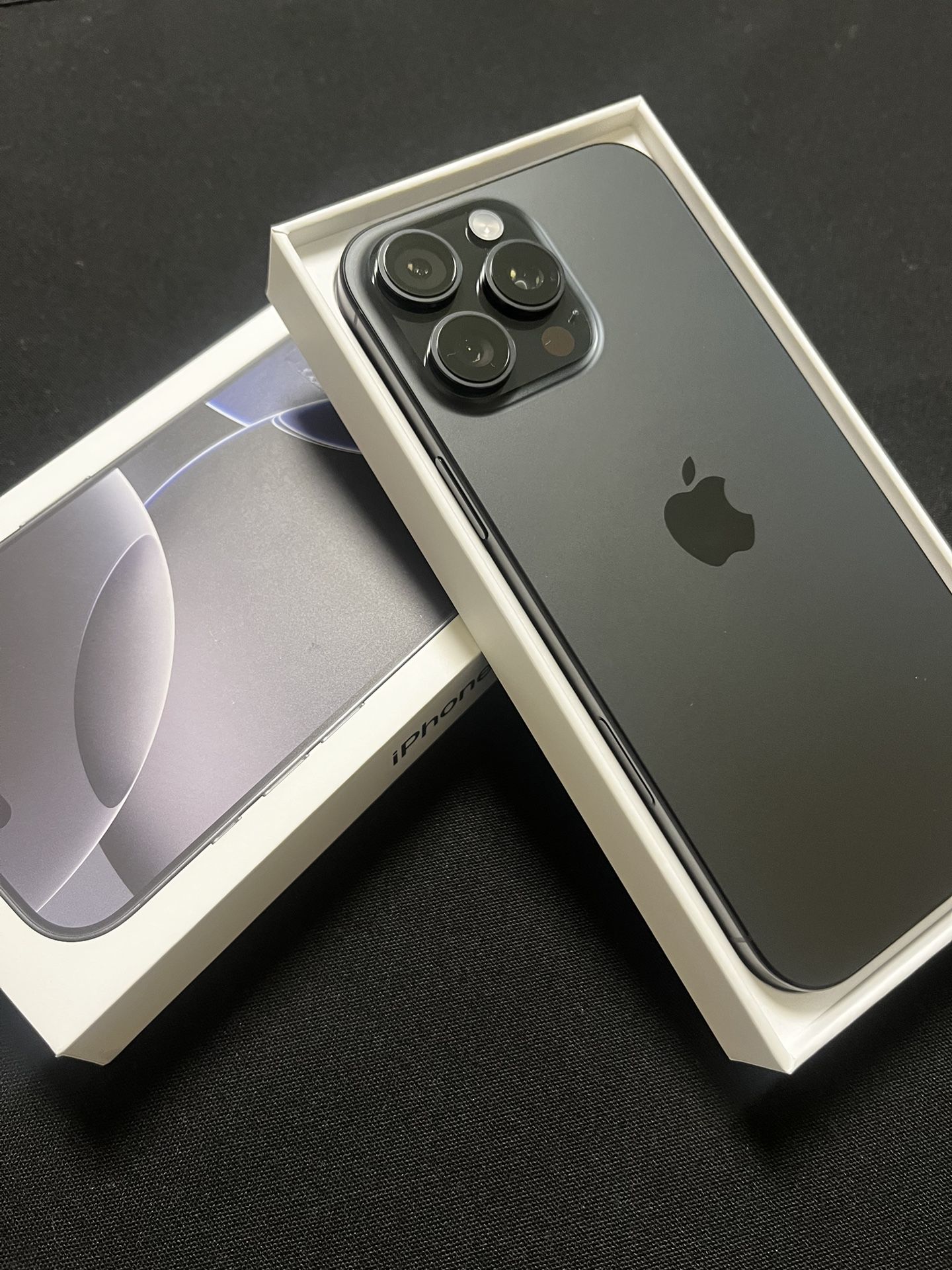 iPhone 16 Pro Max