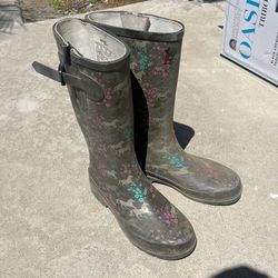 Mud Boots Size 6